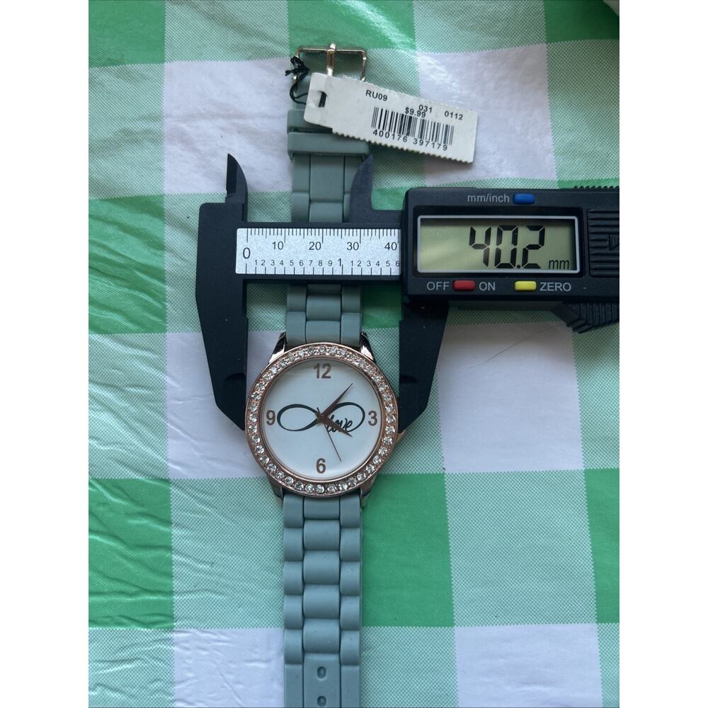 Love Rose Gold Gray Band Women’s Quartz Watch - Picture 8 of 8